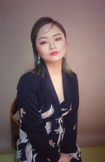 一波平面模特妆容